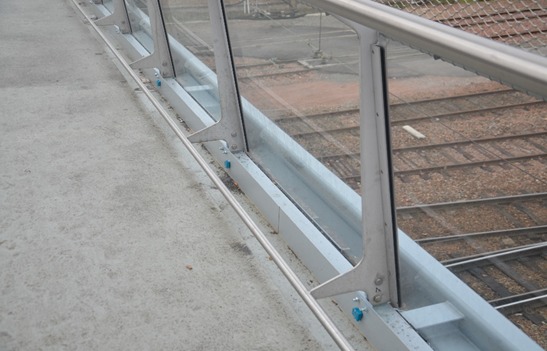 Campagne modale analyse op een voetgangersbrug